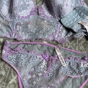 Victoria's Secret set bra, including panty